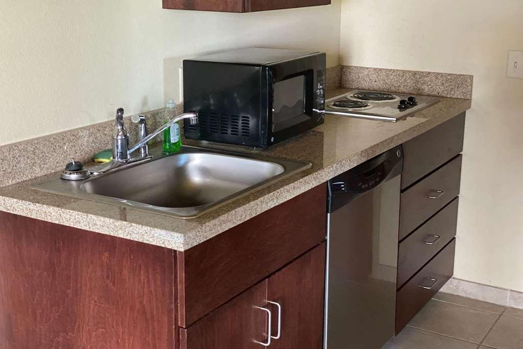 Americinn By Wyndham Oshkosh Room photo